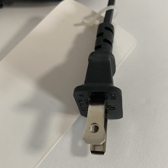 Jamberry New in Box Mini Heater for Home Manicures Nail Wrap Heater & Dryer - Picture 7 of 14